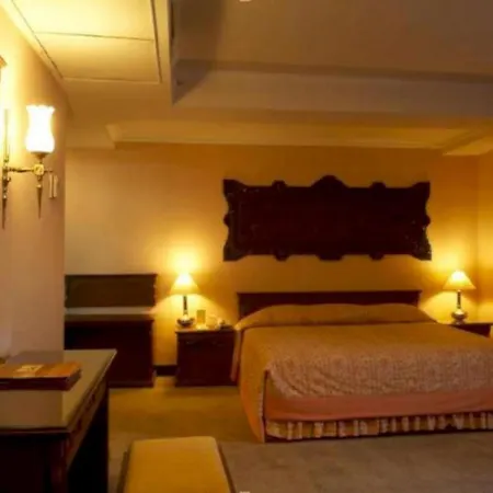 Regent'S Park Hotel At Kayutangan Malang-3
