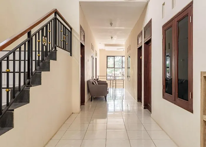 Reddoorz Near Dino Park Hotel Malang